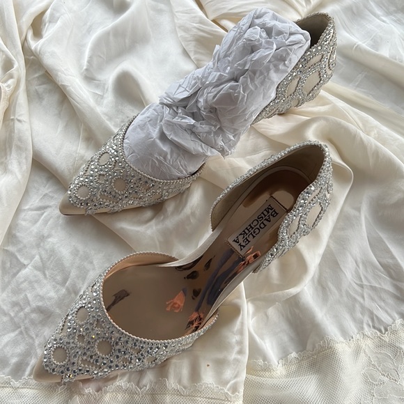 Badgley Mischka Ginny Pointed Toe Kitten heel - Picture 7 of 16